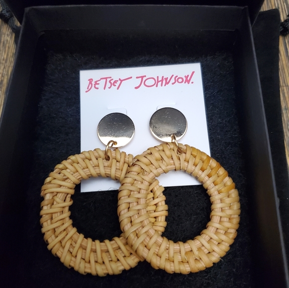 Betsey Johnson Jewelry - Betsey Johnson Rattan Wicker Straw Dangle Earring